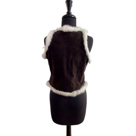 Brown Suede Vest with White Fur Trim - Boho Chic Winter Layering - Picture 3 of 4